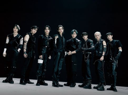 Stray Kids