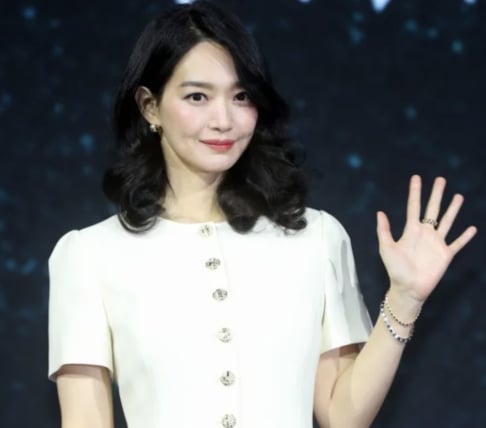 Gong Seung Yeon, Kim Sung Kyun, Lee Kwang Soo, Park Hae Soo, Shin Min Ah,  Lee Hee Joon