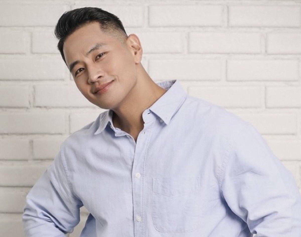 Yoo Seung Joon merefleksikan ulang tahun debutnya di tengah larangan masuk yang sedang berlangsung