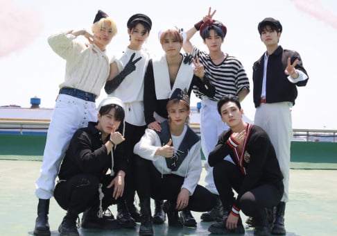 Stray Kids