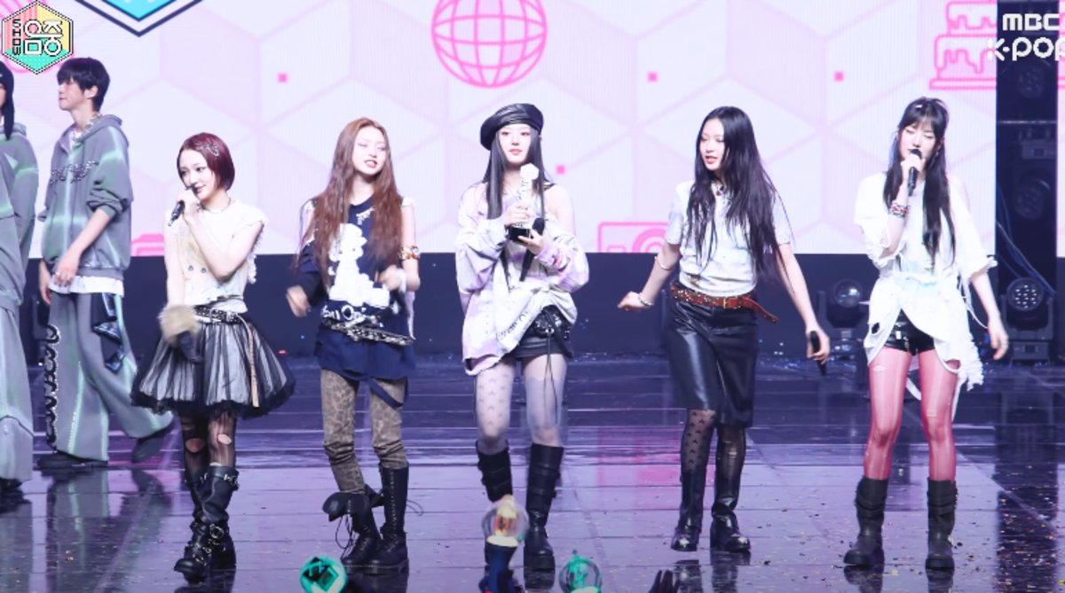 Kiiikiii mengambil #1 di 'Show! Music Core 'dengan penampilan luar biasa dari' I do Me 'pada 5 April
