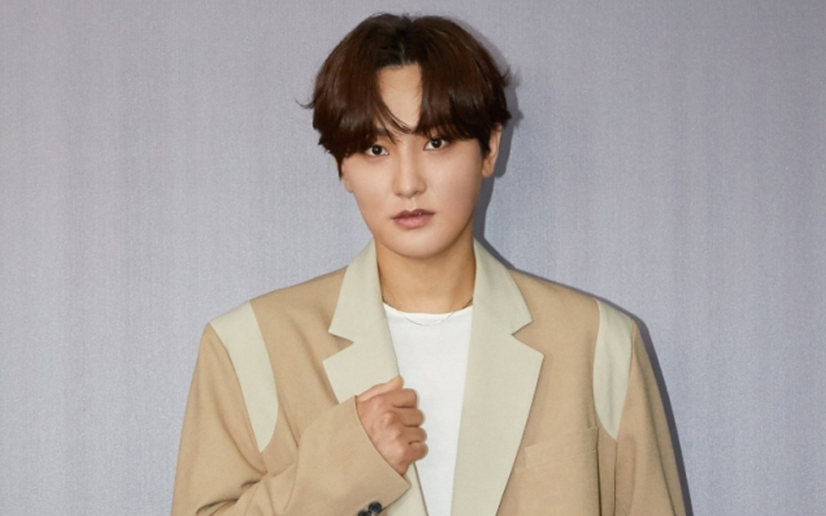 Kangta mengumumkan telah memperbarui kontraknya dengan SM Entertainment Kangta mengumumkan telah memperbarui kontraknya dengan SM Entertainment