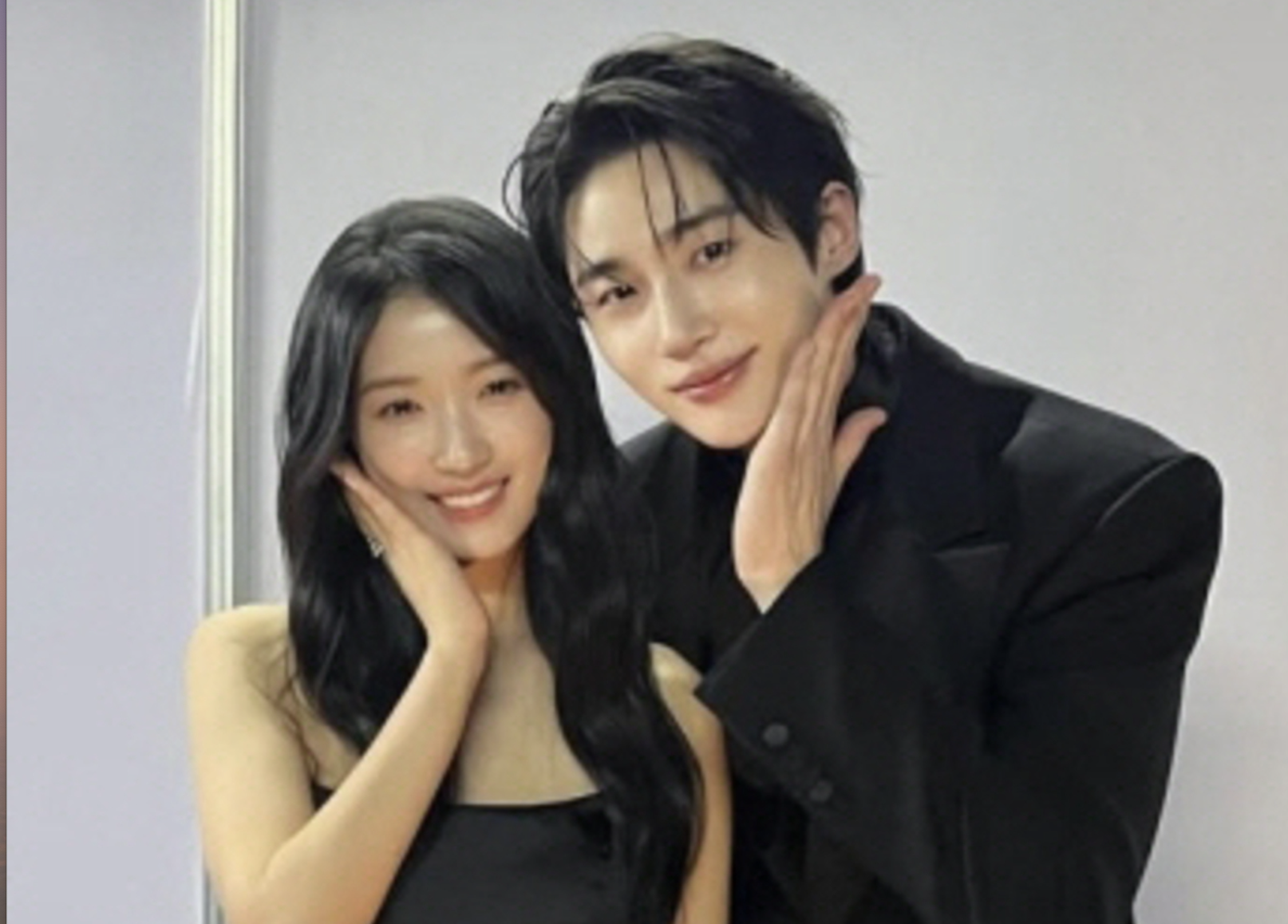 'Lovely Runner' merayakan ulang tahun ke -1 sebagai Byeon Woo Seok dan Kim Hye Yoon bersatu kembali di 'Asea 2025'