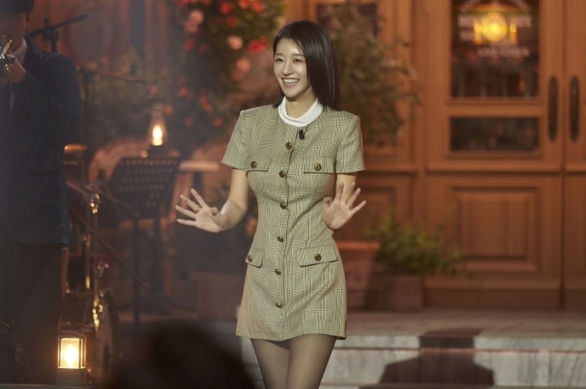 Seo Ye Ji membawa tawa dalam episode 'SNL Korea' liar dengan pertempuran dansa dan transformasi yang berani