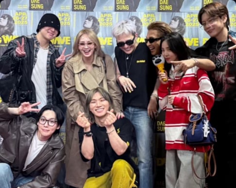 Big Bang, Taeyang, G-Dragon, Daesung, Se7en, WINNER, Kang Seung Yoon, Kim Jin Woo, 2NE1, Dara