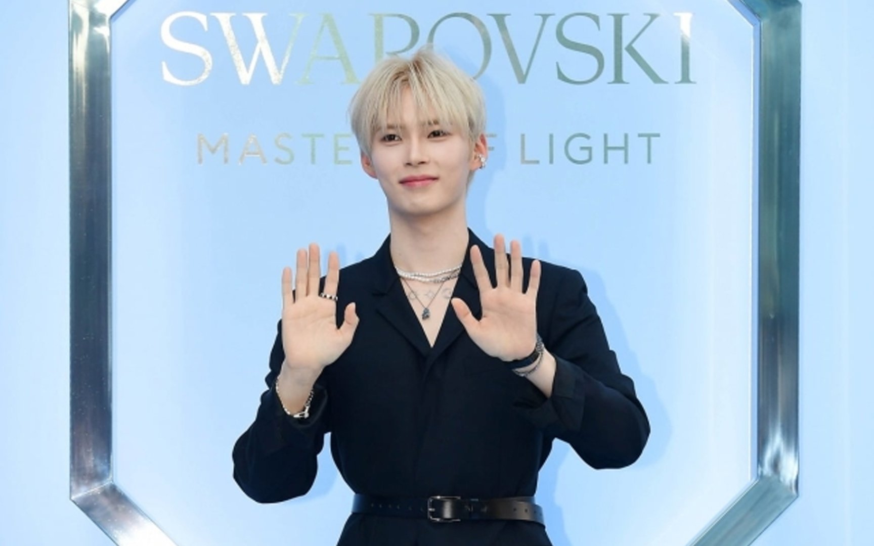 Han Han Bin dari Zerobaseone untuk menggantikan Kang Daniel sebagai MC ‘Street Woman Fighter’ setelah 4 tahun
