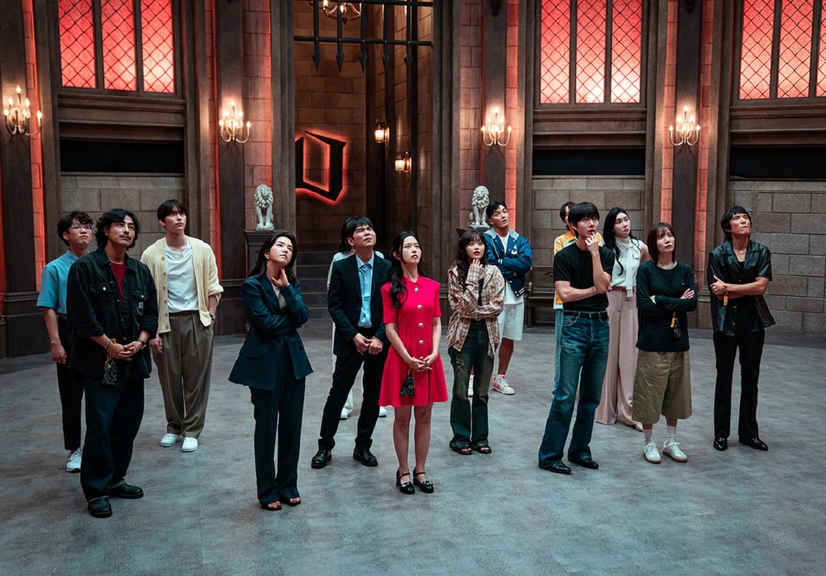 Netizen tidak bisa berhenti berbicara tentang acara yang saat ini menduduki puncak Netflix di Korea