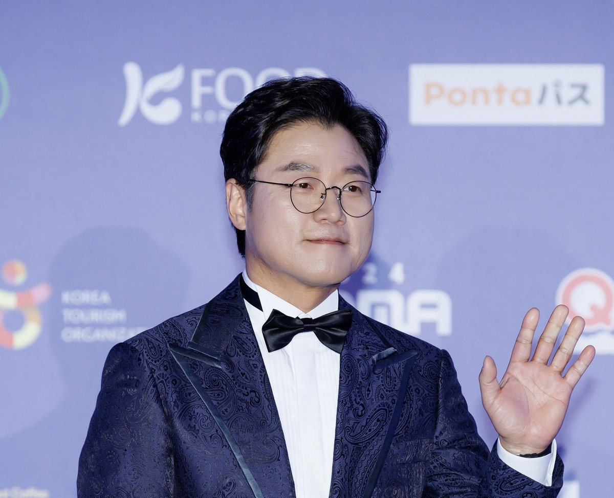 Na Young Seok mengejutkan penggemar dengan posting Instagram pertama yang menampilkan pemain Arcade 3 Earth