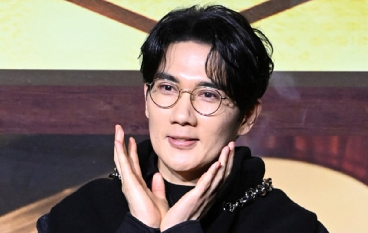 Um tae goo untuk menjadi tuan rumah variety show pertama kalinya sebagai mc