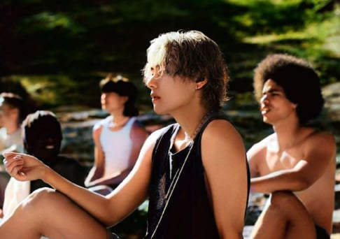 BTS, V