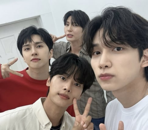 VIXX, Cha Hak Yeon (N), Ken, Ravi, Hongbin, Hyuk, Leo