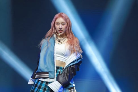 IZ*ONE, Lee Chae Yeon, Lovelyz, Kei, Baekho, ONF
