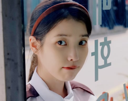 IU