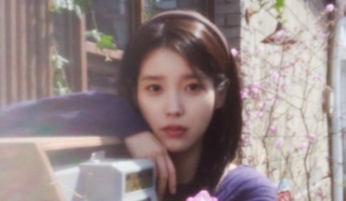 IU