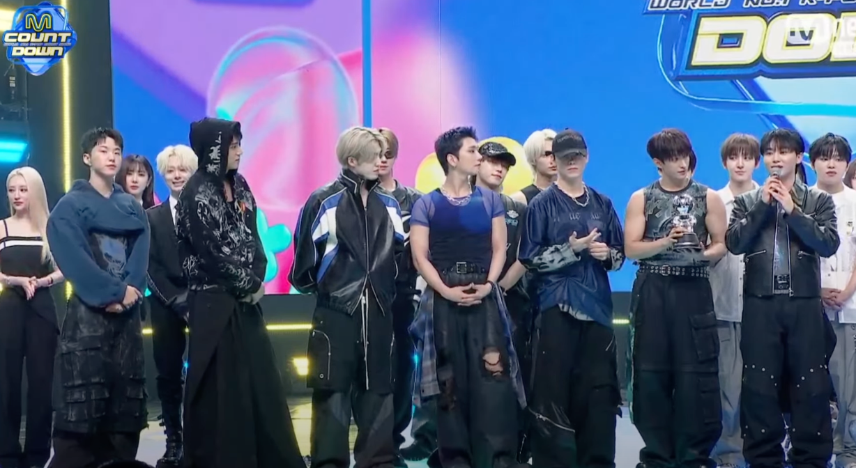 SEVENTEEN wins with “THUNDER” + Electrifying performance on