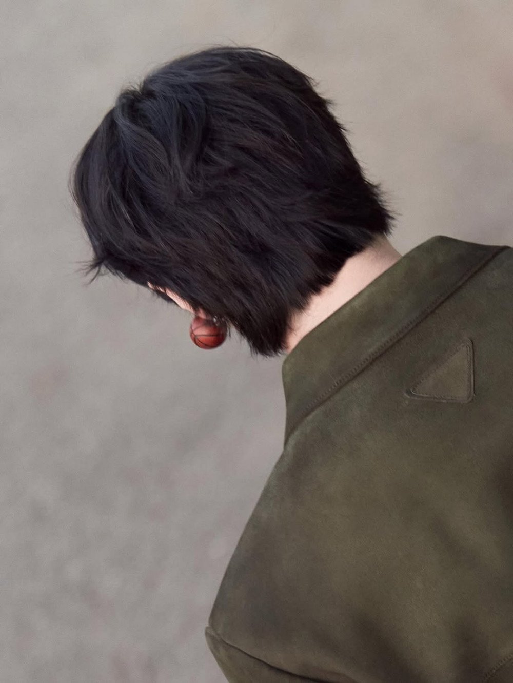 Byeon Woo Seok menampilkan koleksi Prada