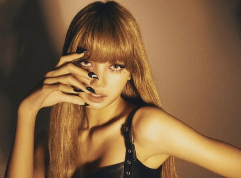 BLACKPINK, Lisa