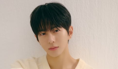 Bomin, Kim Myung Soo (L)