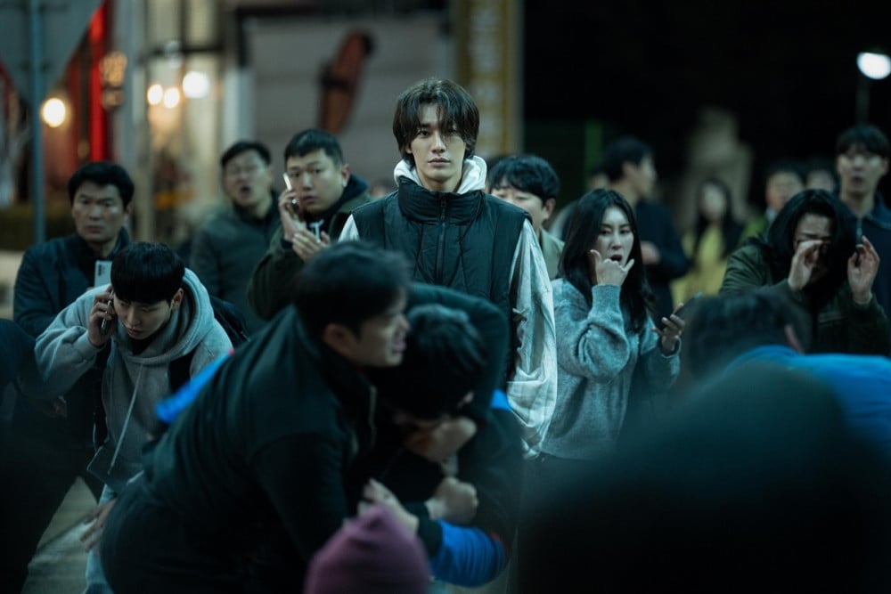 Adegan dari serial 'Trigger' menampilkan karakter utama