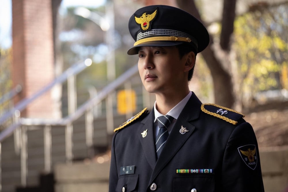 Kim Nam Gil dalam perannya di 'Trigger'