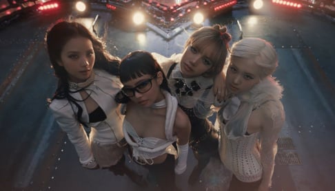 BLACKPINK, TXT