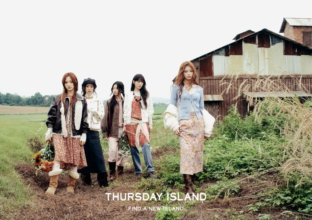 Gaya musim gugur 2025 Thursday Island yang diperagakan KiiiKiii
