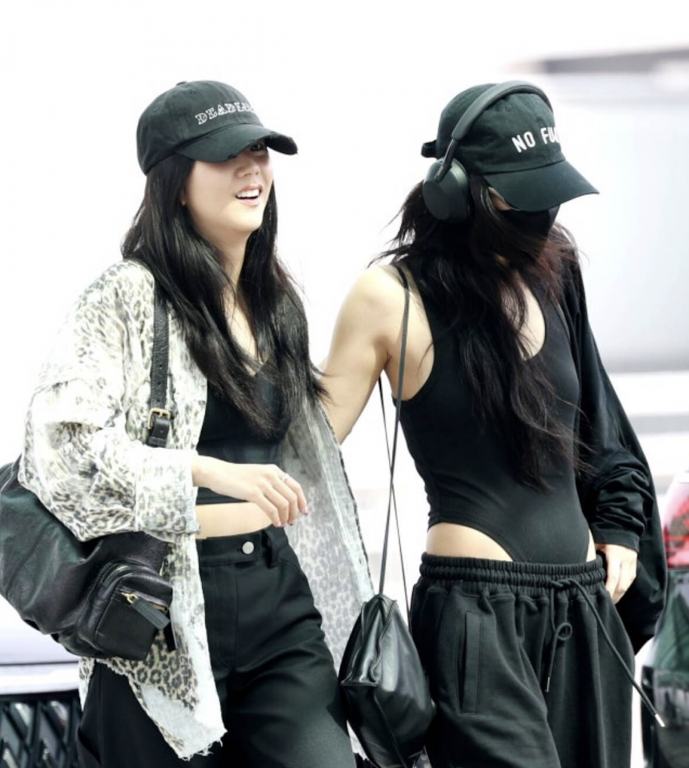 Potret Jennie BLACKPINK saat berjalan di bandara