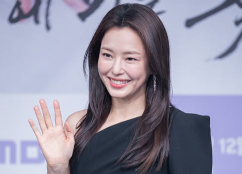Seolhyun, Cha Seung Won, Gong Yoo, Song Hye Kyo,  Lee Hanee