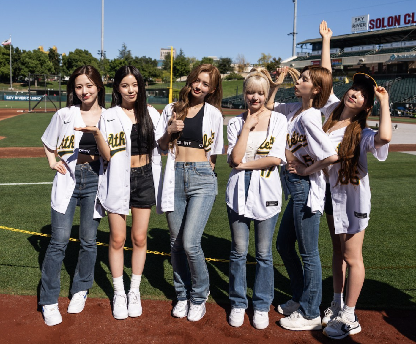 NMIXX shines at U.S. Major League Baseball game with special