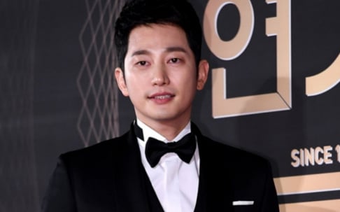 Park Si Hoo