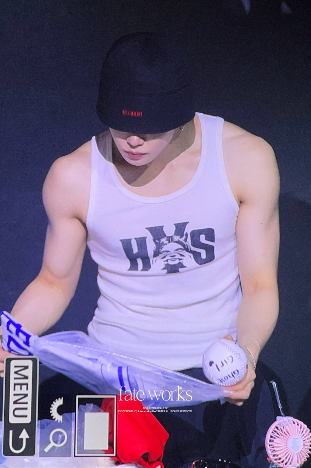 Yeonjun TXT menunjukkan fisik yang lebih berotot