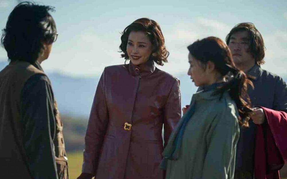 Netflix Rilis Trailer 'Aema', Komedi Gelap Era 80-an