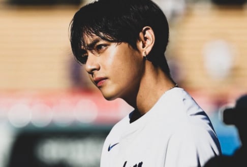 BTS, V
