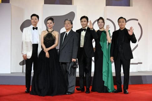 Lee Byung Hun, Lee Sung Min, Park Hee Soon, Son Ye Jin, Yeom Hye Ran
