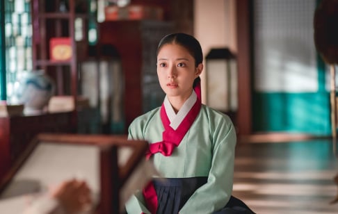 Go Ara, Ha Ji Won, Kim Yoo Jung, Lee Se Young, Park Eun Bin, Shin Hye Sun