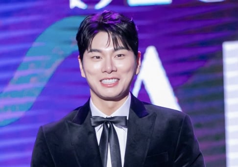 Lee Yi Kyung