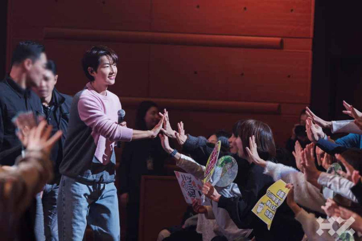 ซงจุงกิส่องสว่างในญี่ปุ่นด้วยการพบปะแฟนคลับ 'Stay Happy' ที่เต็มไปด้วยความรู้สึกอบอุ่น