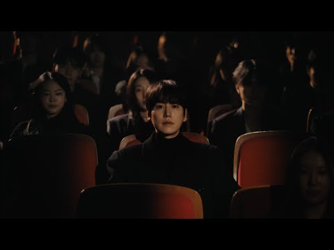 คยูฮยอน Super Junior ถ่ายทอดบรรยากาศฤดูหนาวที่เต็มไปด้วยความรู้สึกในทีเซอร์ใหม่สำหรับ "Like Our First Snow"