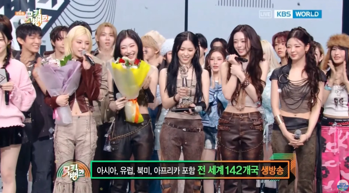 ITZY คว้าชัยชนะด้วย “TUNNEL VISION” พร้อมการแสดงที่น่าทึ่งใน ‘Music Bank’ วันที่ 21 พฤศจิกายน!