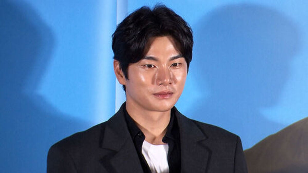 German woman who raised claims about actor Lee Yi Kyung speaks out “We talked for 1.5 years, his explicit messages scared me”