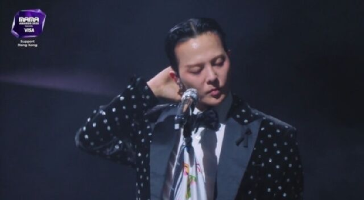 G-Dragon ตอบสนองต่อความขัดแย้งในการถ่ายทอดสด ‘2025 MAMA Awards’
