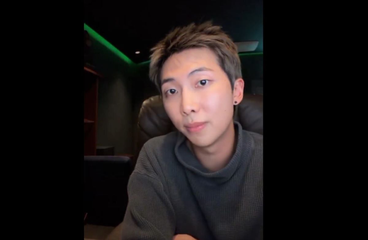 ชาวเน็ตตอบสนองต่อการสารภาพของ RM ว่าเขาคิดถึงการยุบวง BTS หลายครั้ง: "มันไม่เคารพแฟน ๆ ที่รอคอยมานาน"
