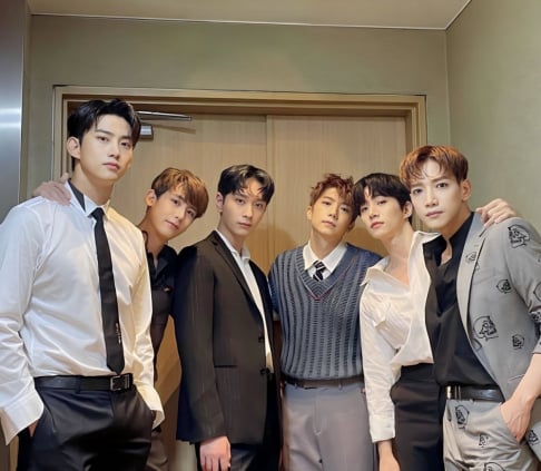 2PM, Jun.K, Nichkhun, Taecyeon, Wooyoung, Junho (Lee Jun Ho), Chansung