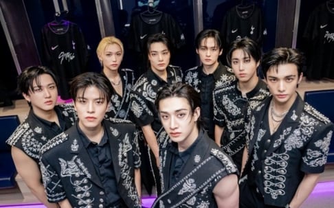 ENHYPEN, Seventeen, Stray Kids, TXT