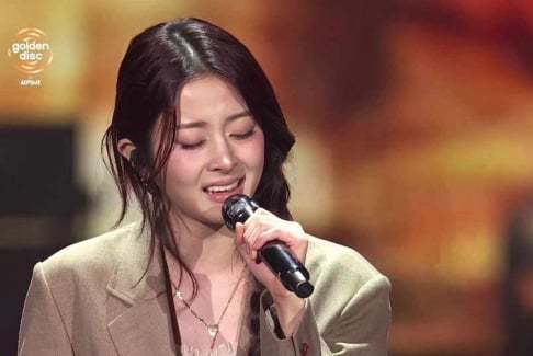 LE SSERAFIM, Huh Yunjin