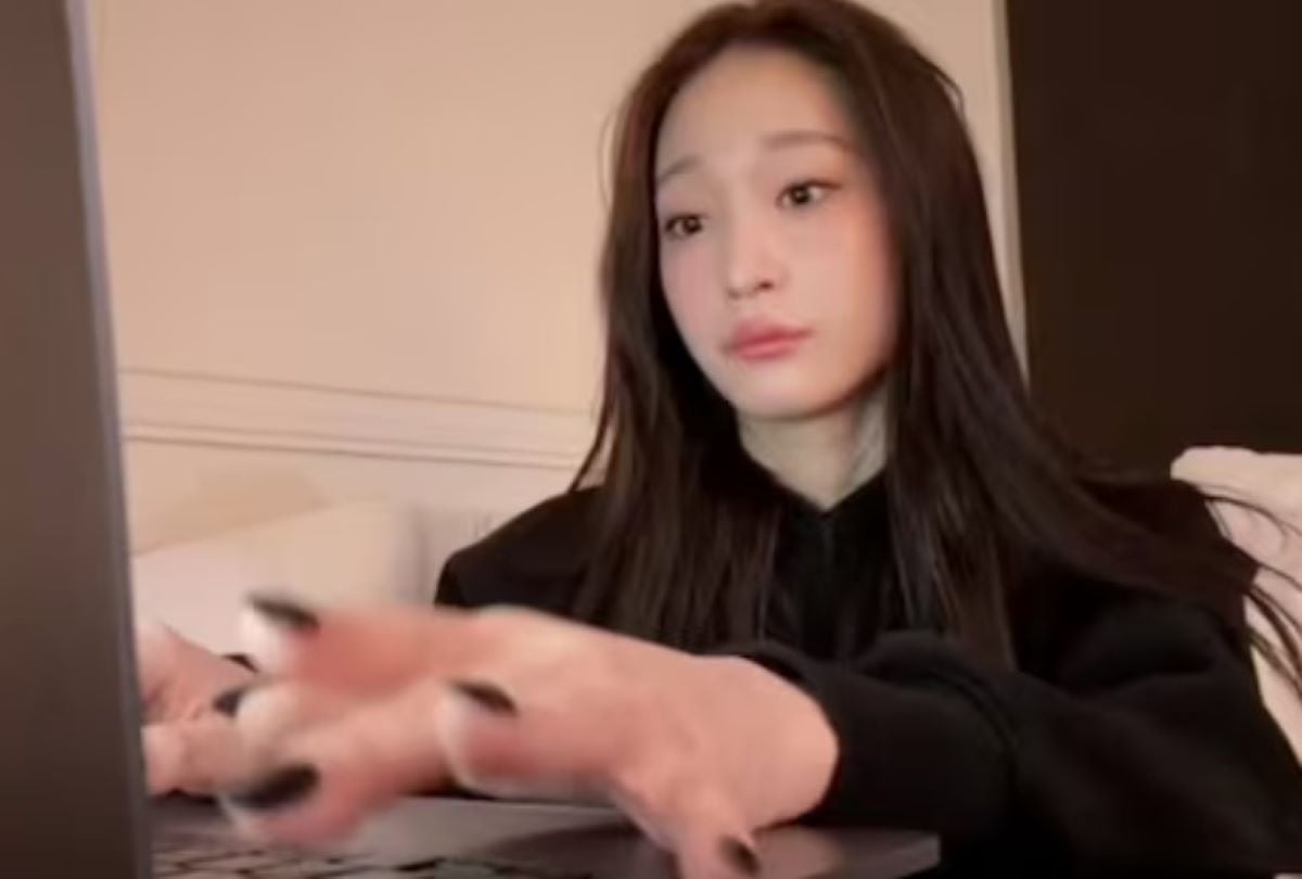 ALLDAY PROJECT's Annie hosts a special "Study With Me" livestream, while on hiatus from the group to attend college