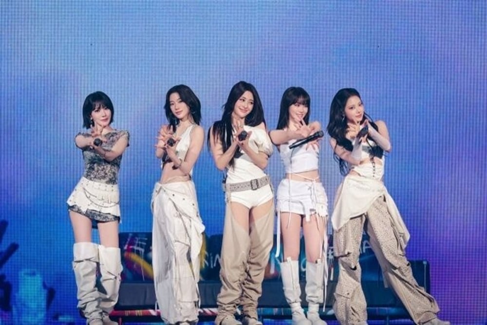 LE SSERAFIM proves growth as performance artists at 'EASY CRAZY HOT' tour finale