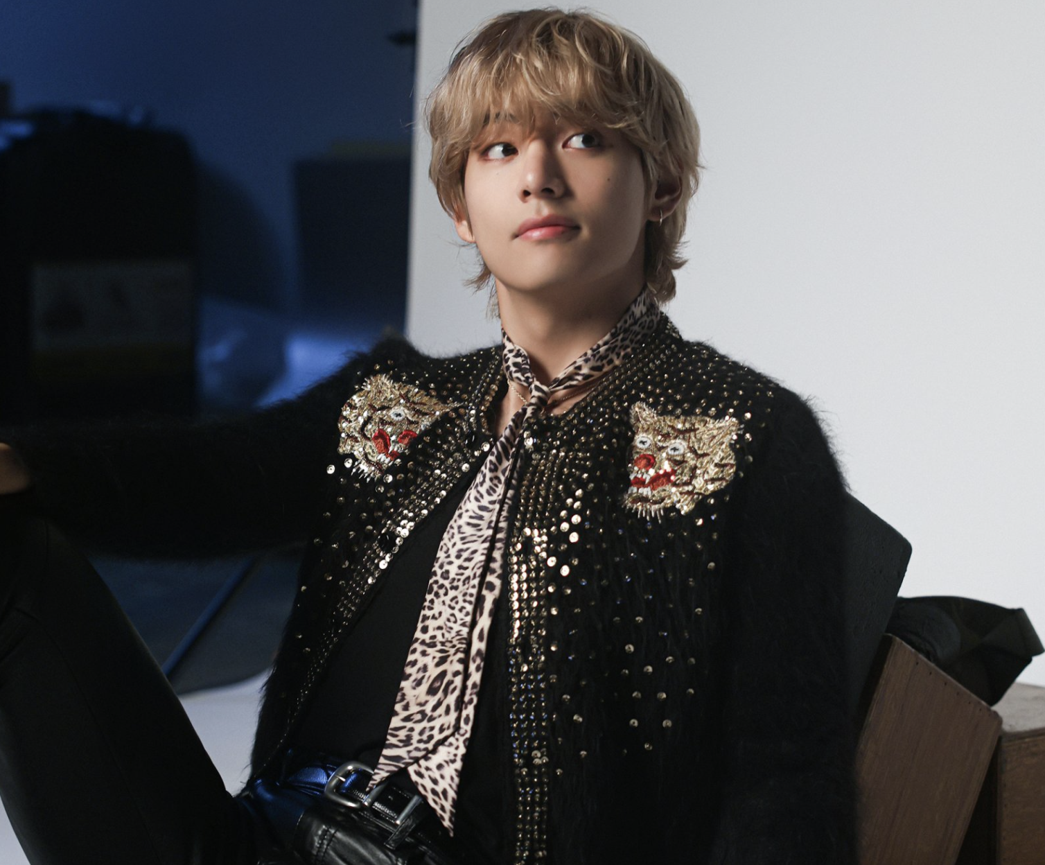 BTS’s V draws Portuguese media spotlight after visiting traditional Lisbon craft store