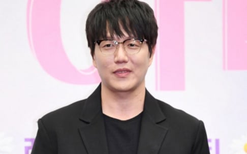 Sung Si Kyung