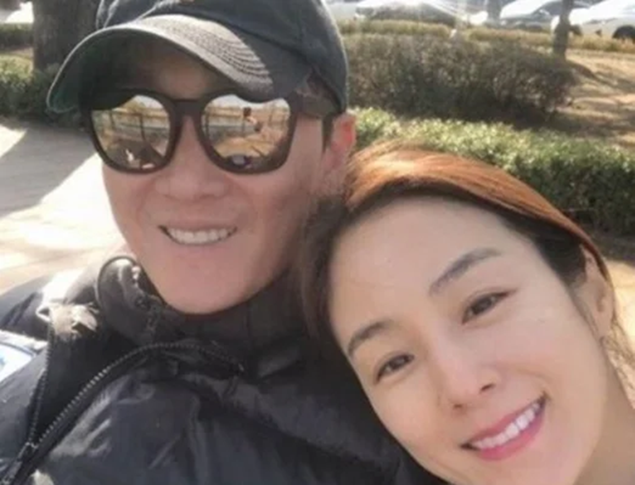 Lee Hwi Jae shares first update in 4 years from Canada